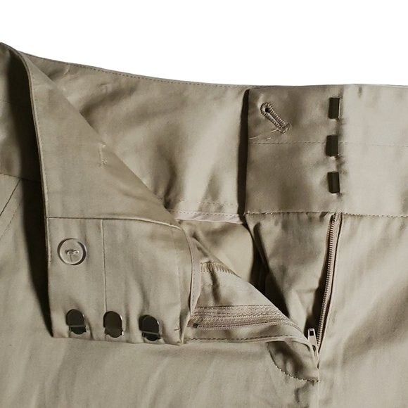 Cato Tan Solid Capri Pants with Belt Loops and Faux Pockets Sz 8 - Picture 8 of 15